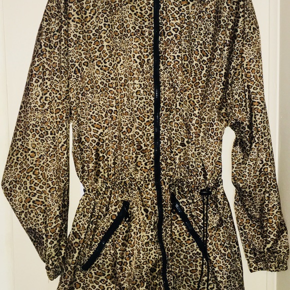 Leapord Print Rain Jacket - Picture 5 of 5